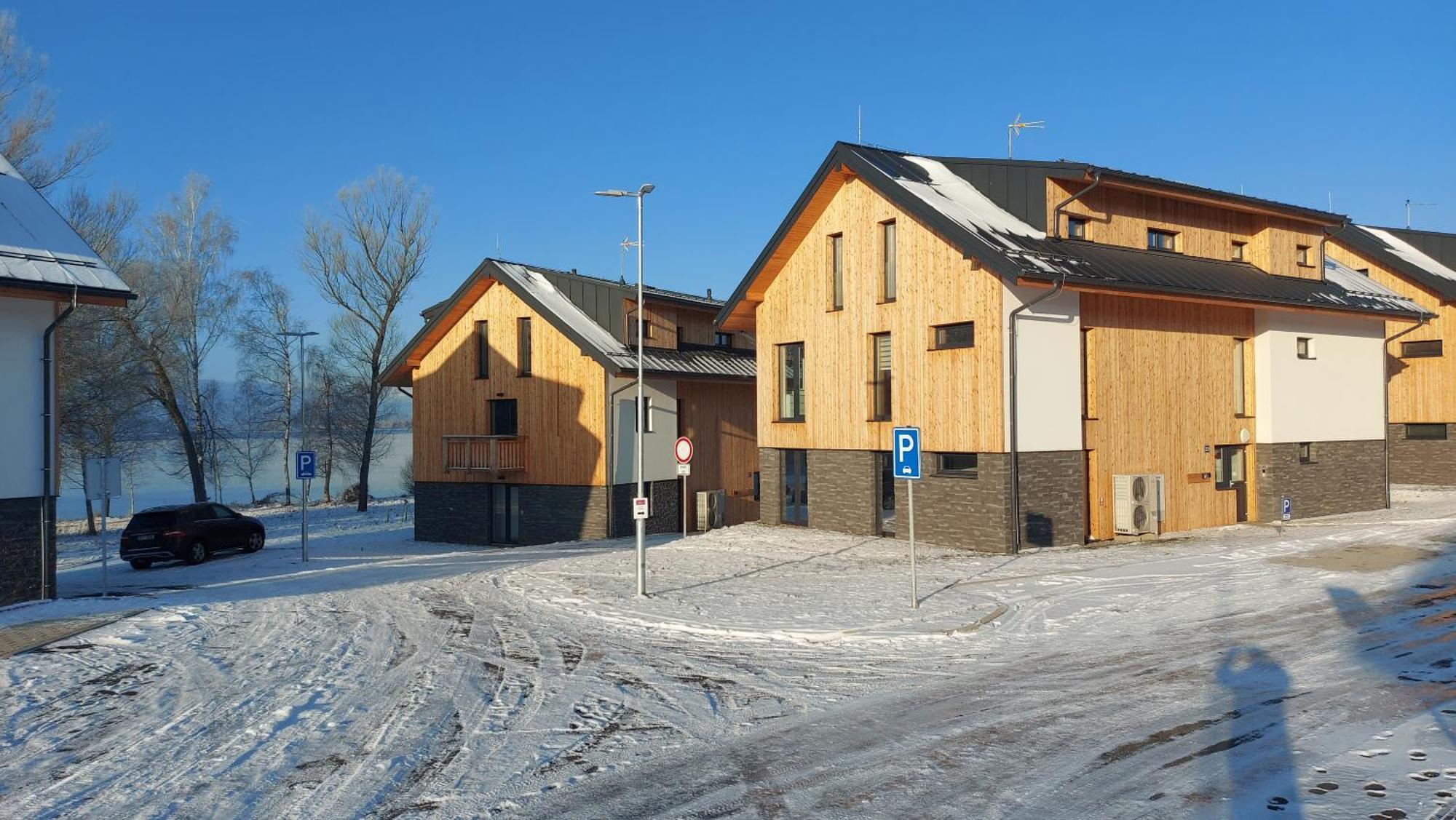 Lipno Apartments Bergmax, Ski Areal Lipno 16Min Dojezd - Resort Male Lipno S Terasou A Zahradkou, Parking Free Černá v Pošumaví المظهر الخارجي الصورة