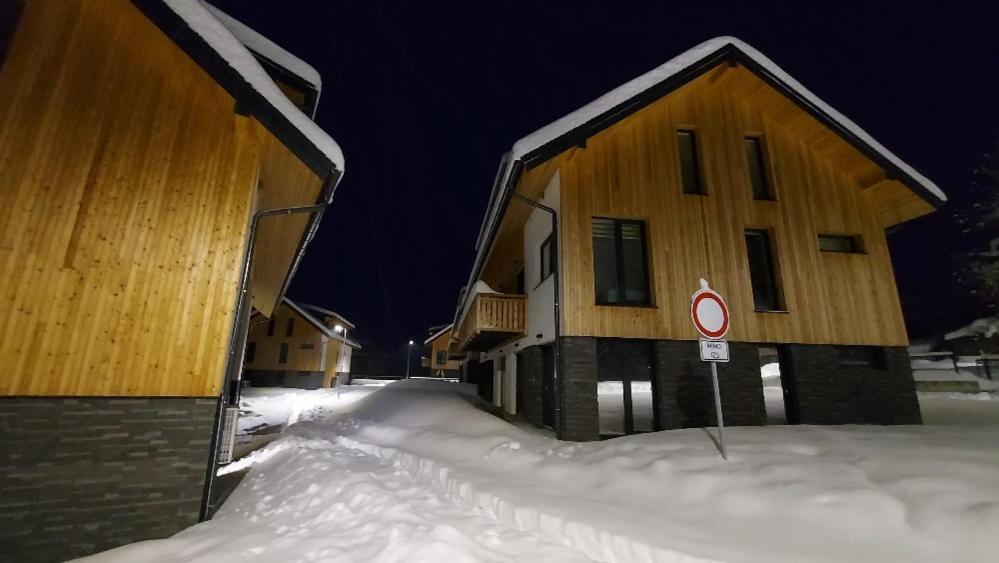 Lipno Apartments Bergmax, Ski Areal Lipno 16Min Dojezd - Resort Male Lipno S Terasou A Zahradkou, Parking Free Černá v Pošumaví المظهر الخارجي الصورة
