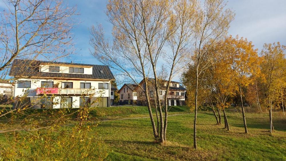 Lipno Apartments Bergmax, Ski Areal Lipno 16Min Dojezd - Resort Male Lipno S Terasou A Zahradkou, Parking Free Černá v Pošumaví المظهر الخارجي الصورة